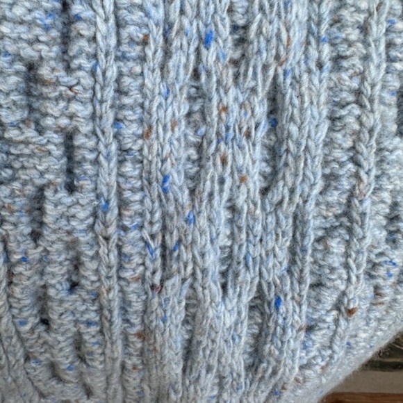 Cable knit scarf from Ireland. - Picture 4 of 4